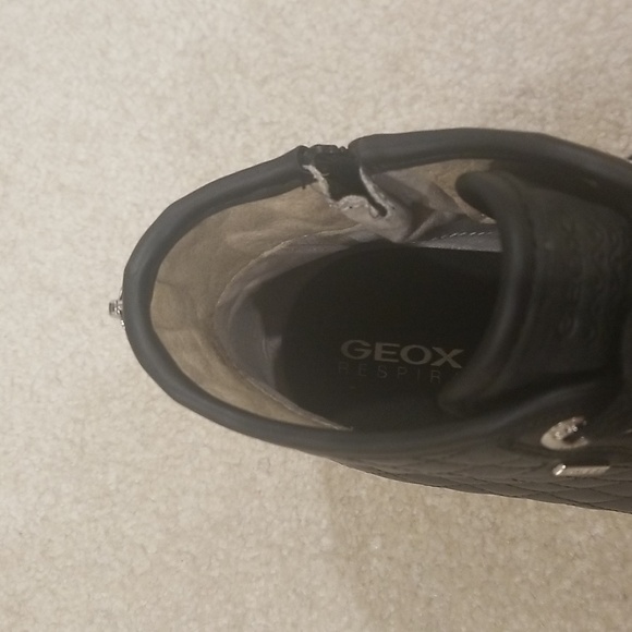 Black ankle Geox Natural Leather Active breathable shoes  Size 8. Italian parent - Picture 6 of 10